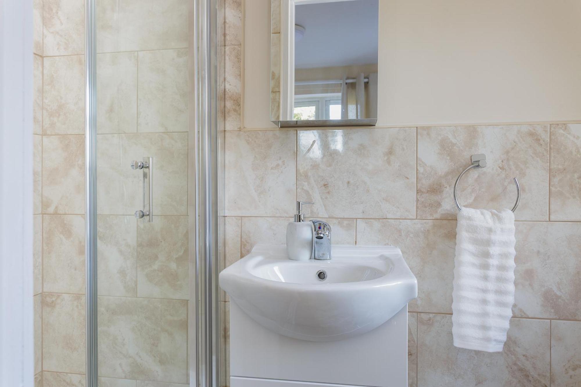 Luxury Burgess Apartments Close To Soton General Hospital 사우샘프턴 객실 사진